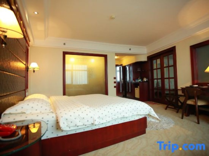 Deluxe Double Suite