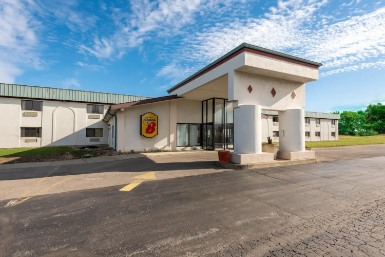 Super 8 Cleveland