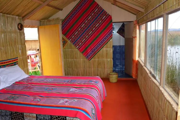 Uros Aruntawi Lodge