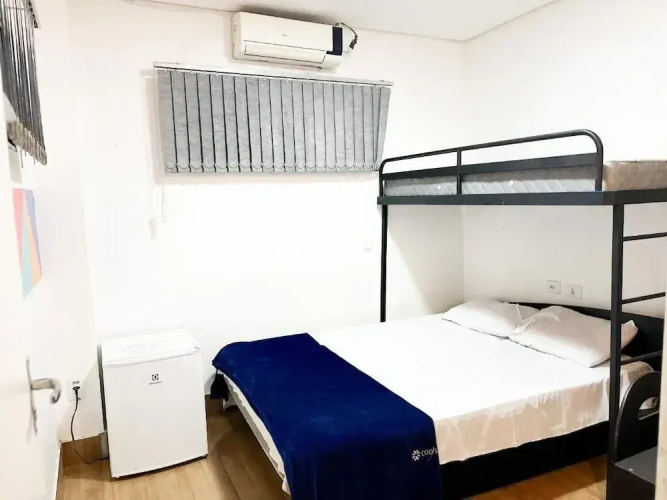 Hacker Hostels