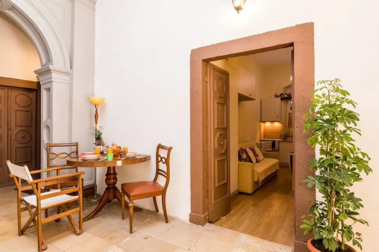 St Spyridon Cosy Apartment