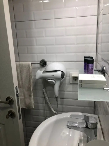 White Suite Rooms