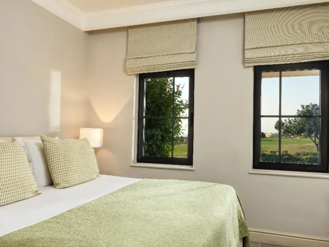 1 Bedroom Suite with pool view