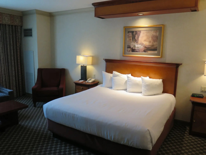 Harrah's Joliet Casino & Hotel - A Caesars Rewards Destination