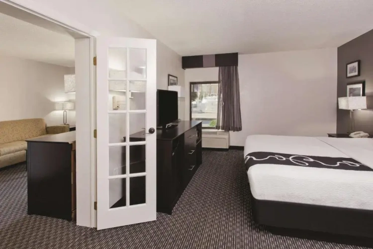 1 Bedroom Double Suite