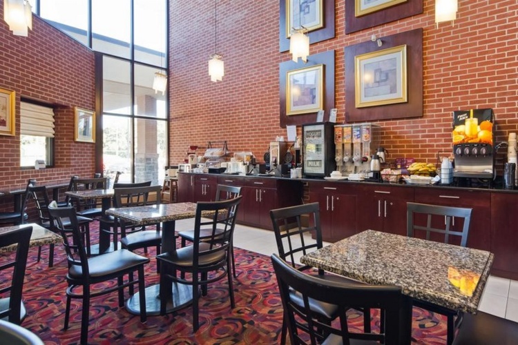 Best Western Plus Reading Inn & Suites photo 30