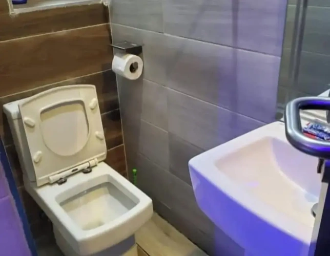 Economy room