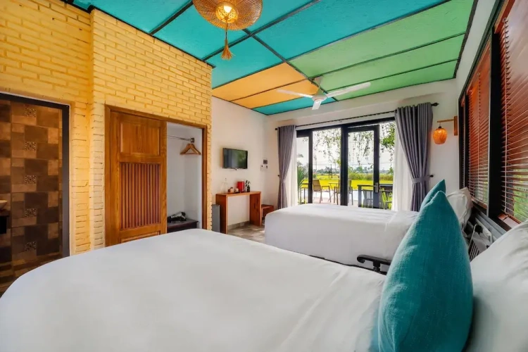 Deluxe Twin room with balcony and with pool view