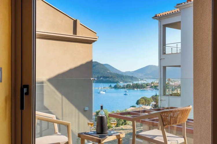Deluxe Double room with partial sea view