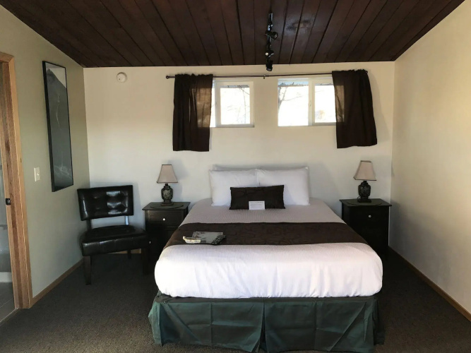 The Pioneer Motel