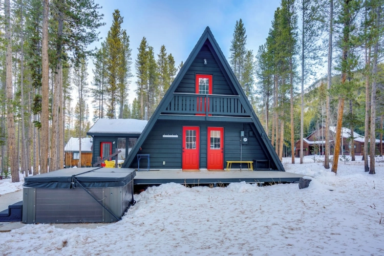 3 Bedrooms Cottage