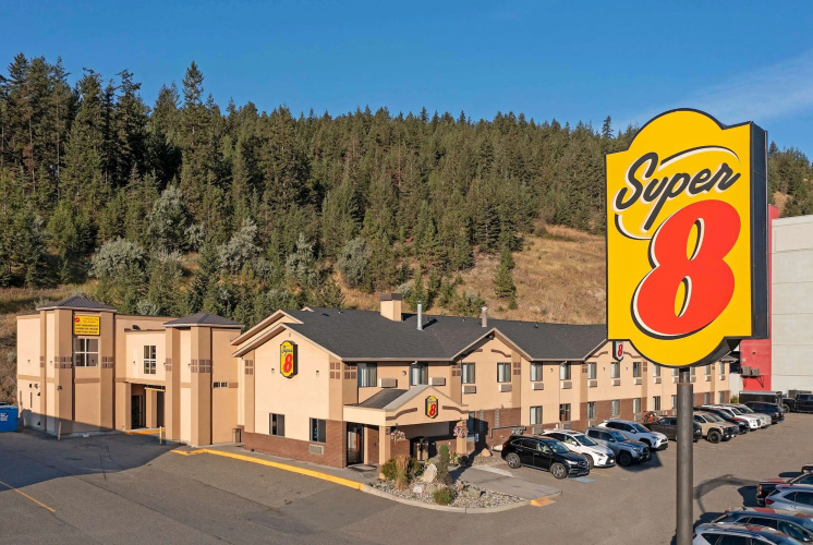 Super 8 by Wyndham Kamloops On The Hill photo 15