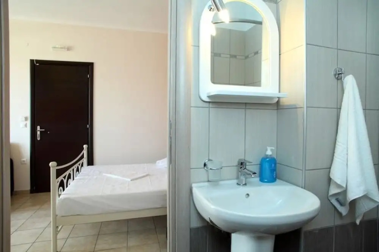 Apartments Avra