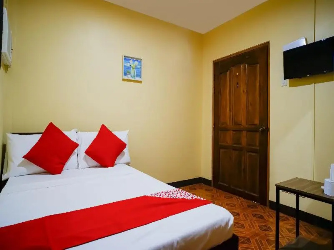 OYO 727 Casa Buena