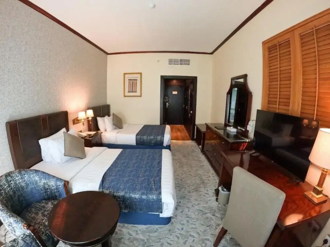 Knight Armour Hotel