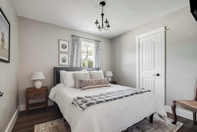 108 Wisteria Dr