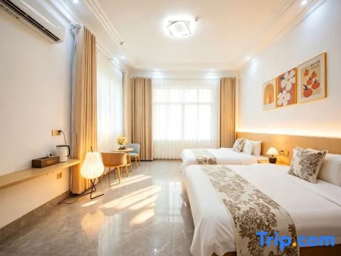 3 Bedrooms Suite with balcony