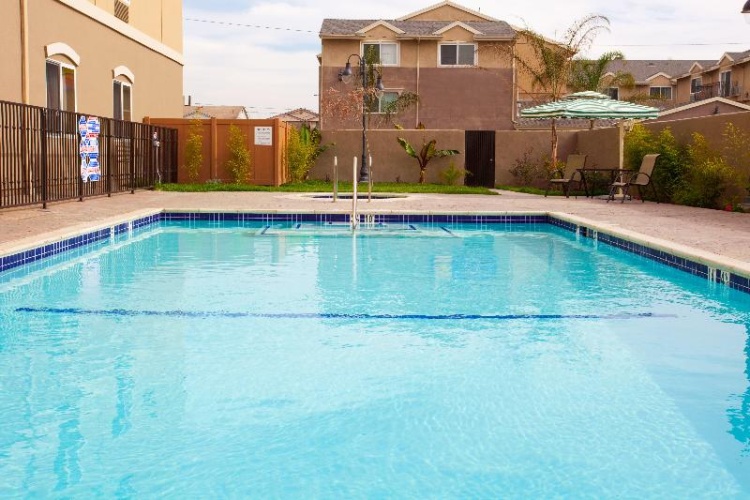 Holiday Inn Express & Suites Los Angeles Airport Hawthorne photo 11