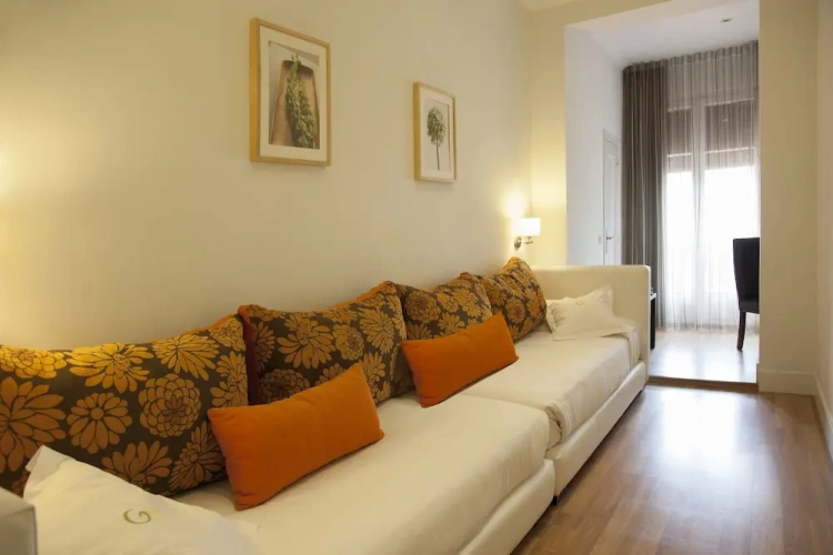 Standard Twin room with balcony
