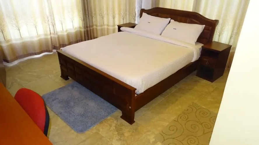 Daks Hotel Kirinya