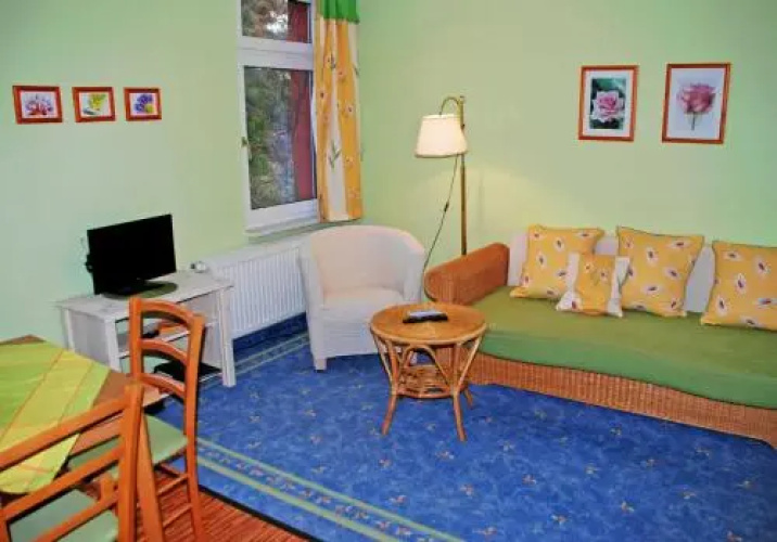 DEB 009 Appartementhaus auf Moench