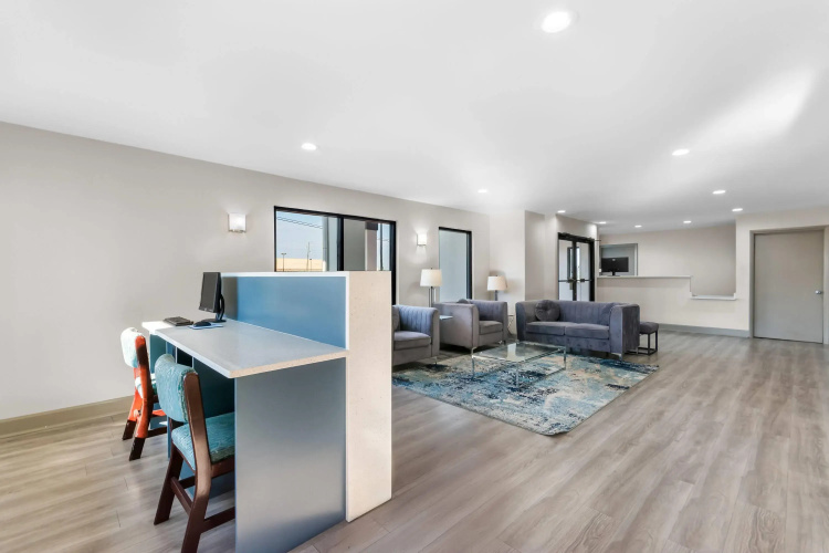 Days Inn by Wyndham Enterprise