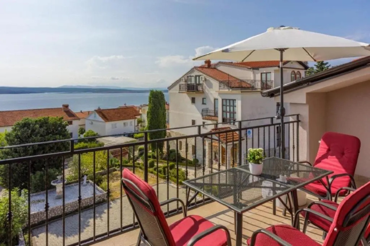 Apartment Anton RI 31 pax