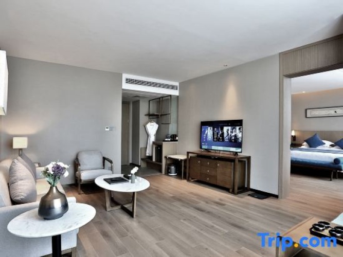 Deluxe Double Suite