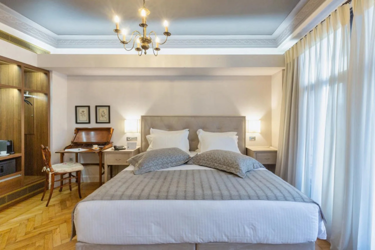 Sweet Home Hotel