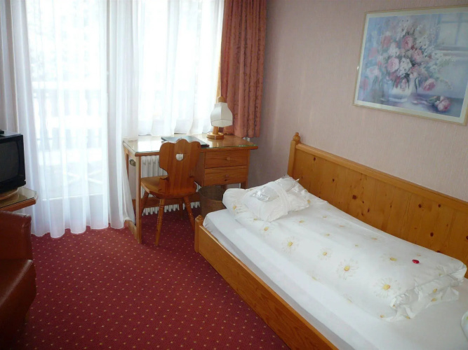 Hotel Cresta