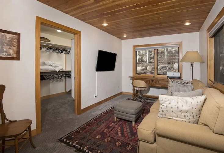 2109 B Chamonix 4 Bedroom Home by RedAwning