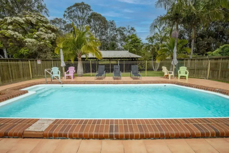 Seafront Getaway Studio, Great Location With Pool
