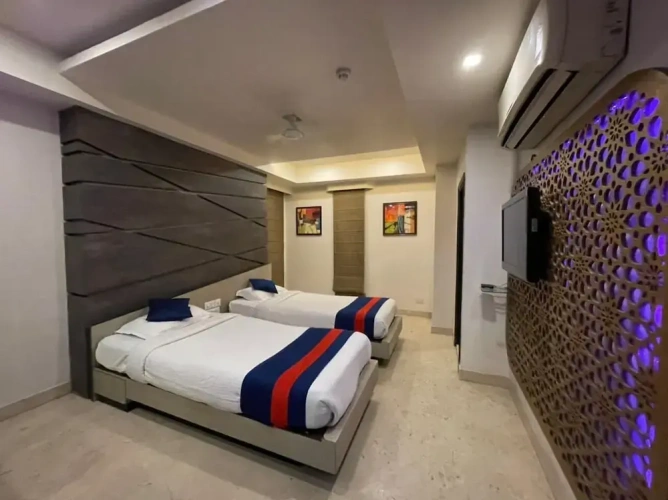 Economy Twin room with city view