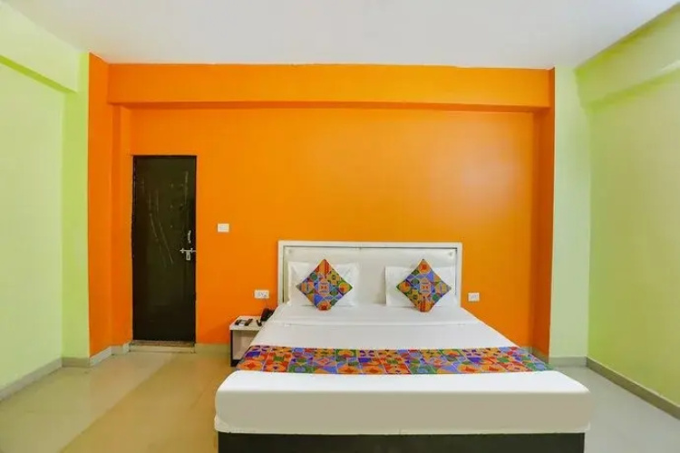 Fabhotel Yug Residency