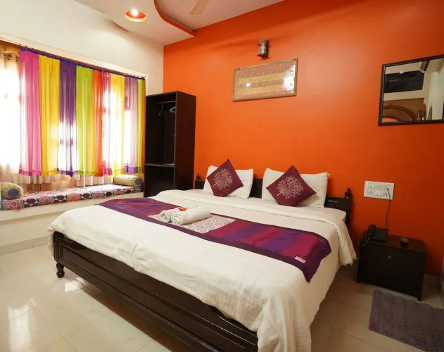 Gaji Hotel