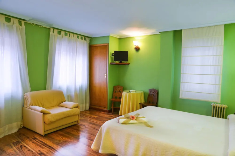 Cafe Bar Hotel Jefi