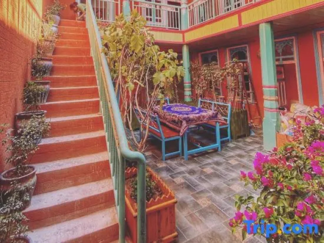 Waiting for Jianglai B&B
