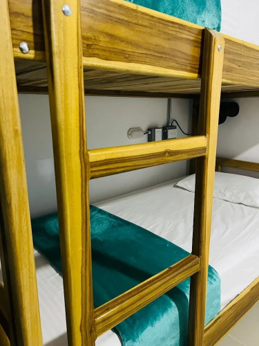 Kromatic Hostel