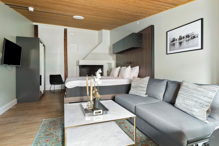 Guest rooms
