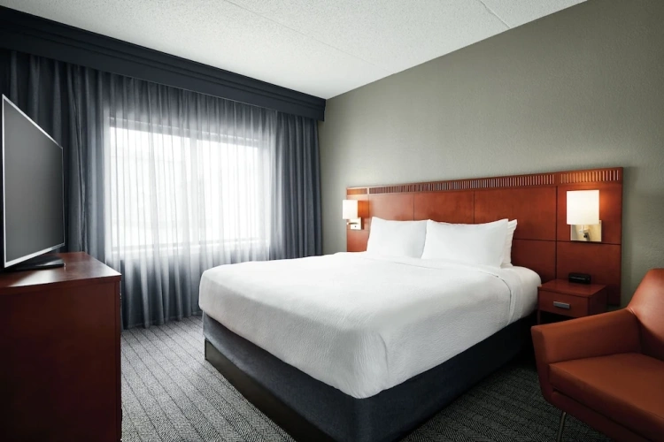 1 Bedroom Suite
