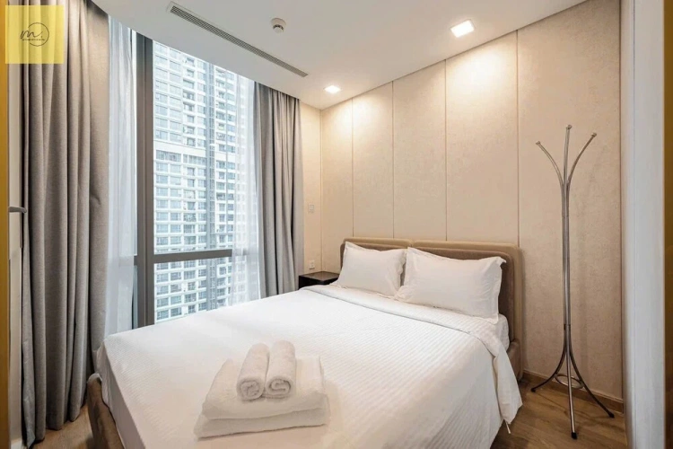 1 Bedroom Luxury Apartment with balcony and with city view
