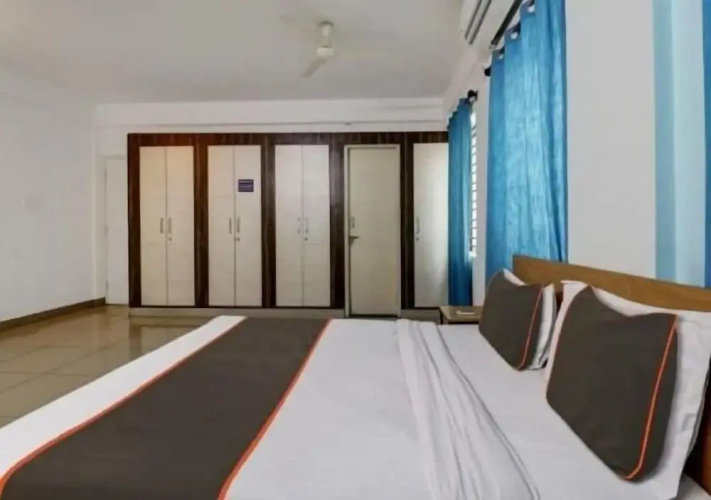S M Suites