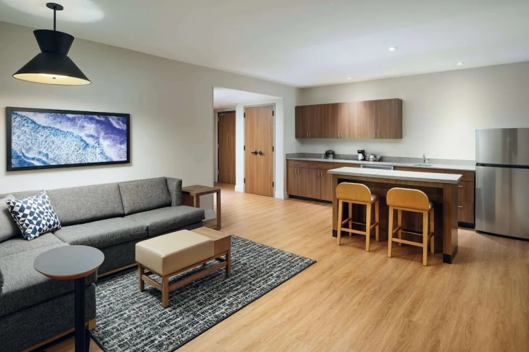 1 Bedroom Suite