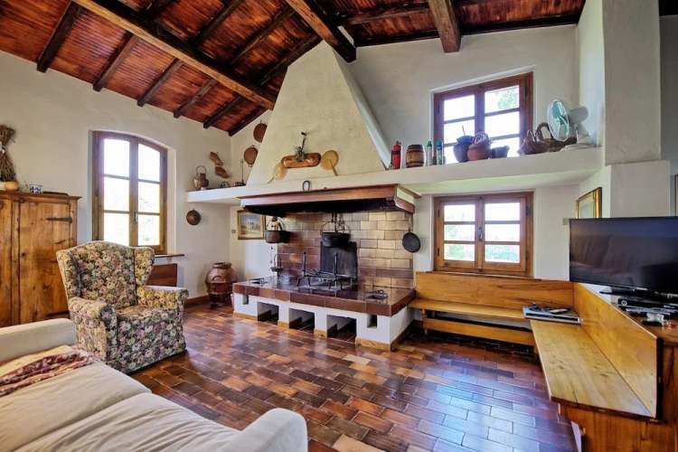 4 Bedrooms Villa
