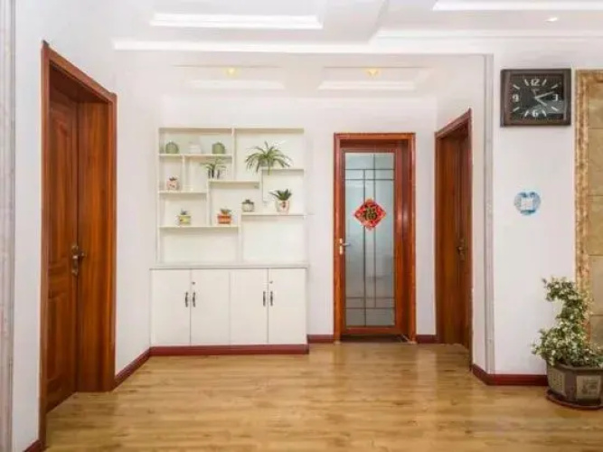 1 Minute Seaview Apartment