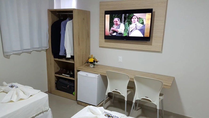 Max Hotel