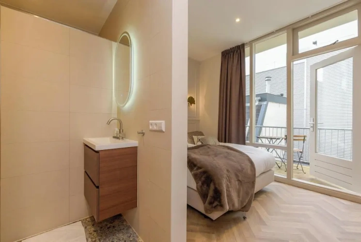 Comfort room
