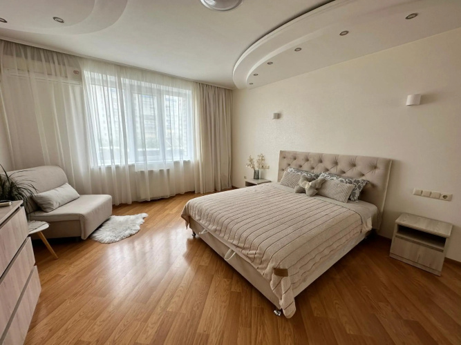 Apartment 1, Podilya