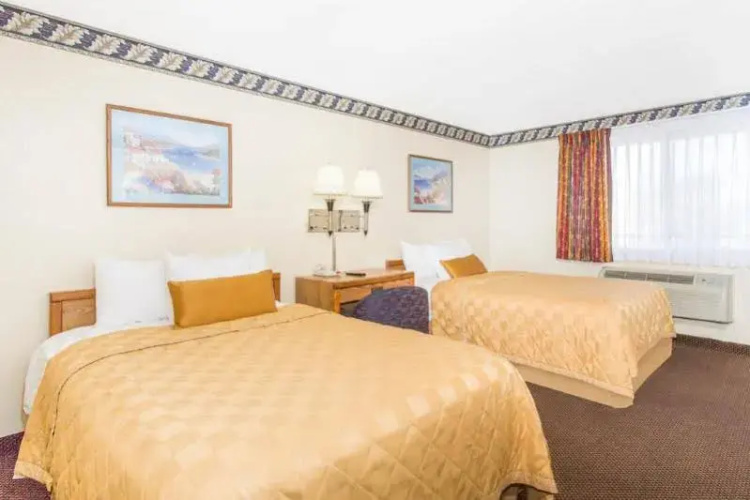 Super 8 Motel - Madera