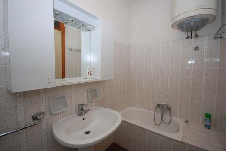 3 Bedrooms Apartment